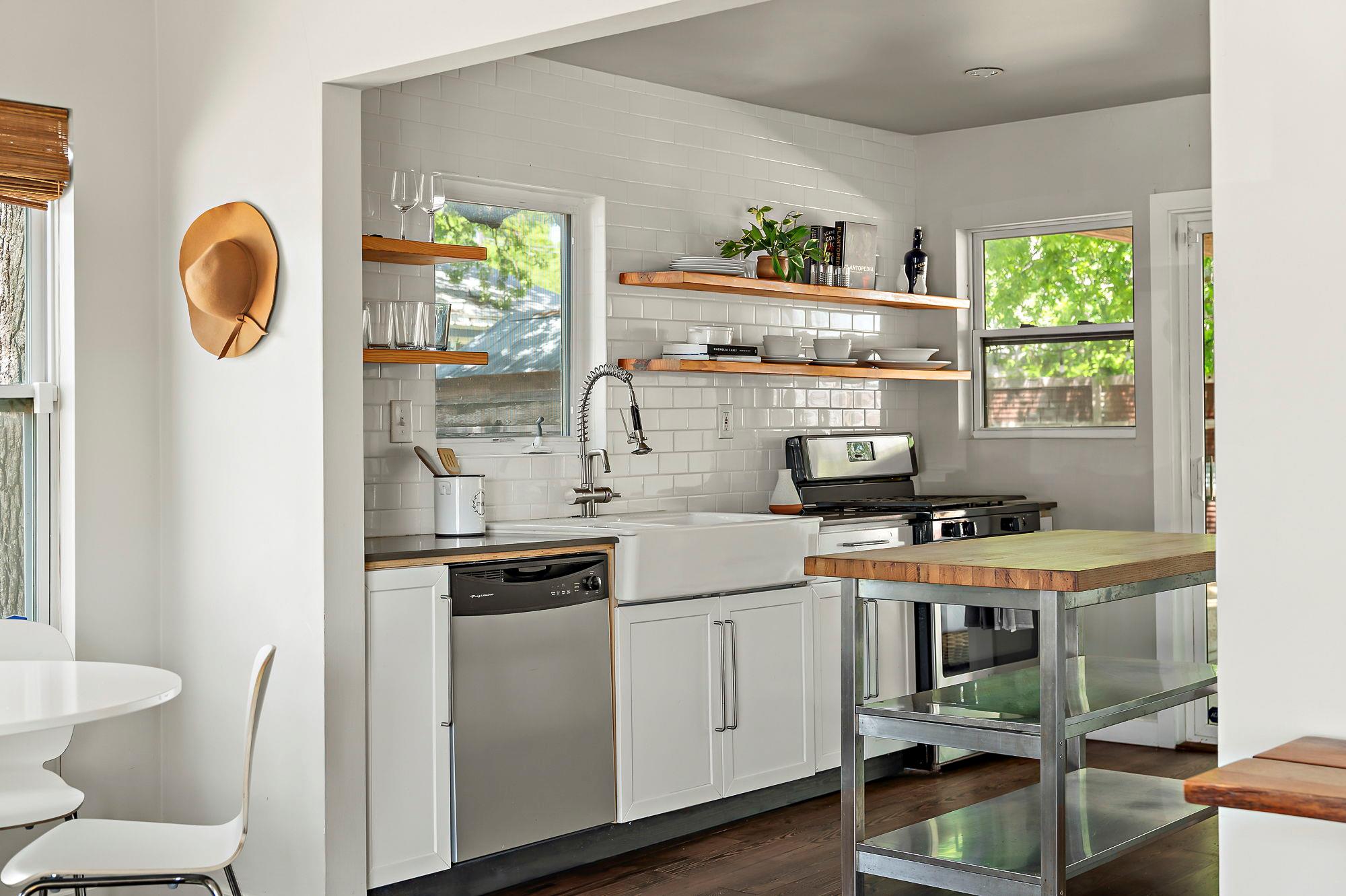 1211 Alexander Ave, Austin, TX 78702