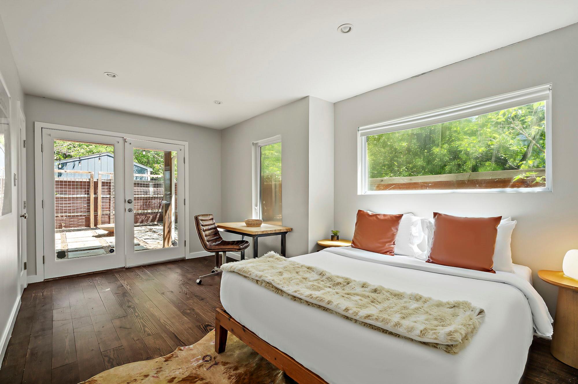 1211 Alexander Ave, Austin, TX 78702