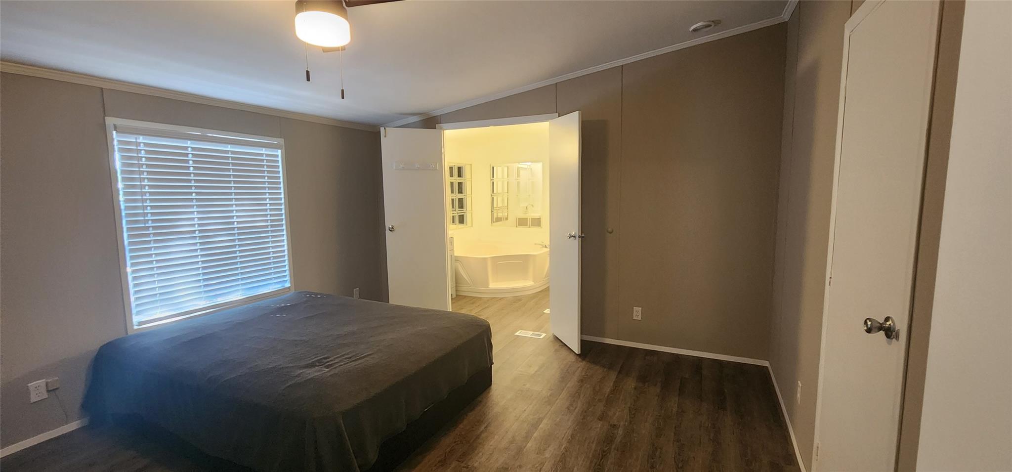 103 Moss Rock Dr, Johnson City, TX 78636