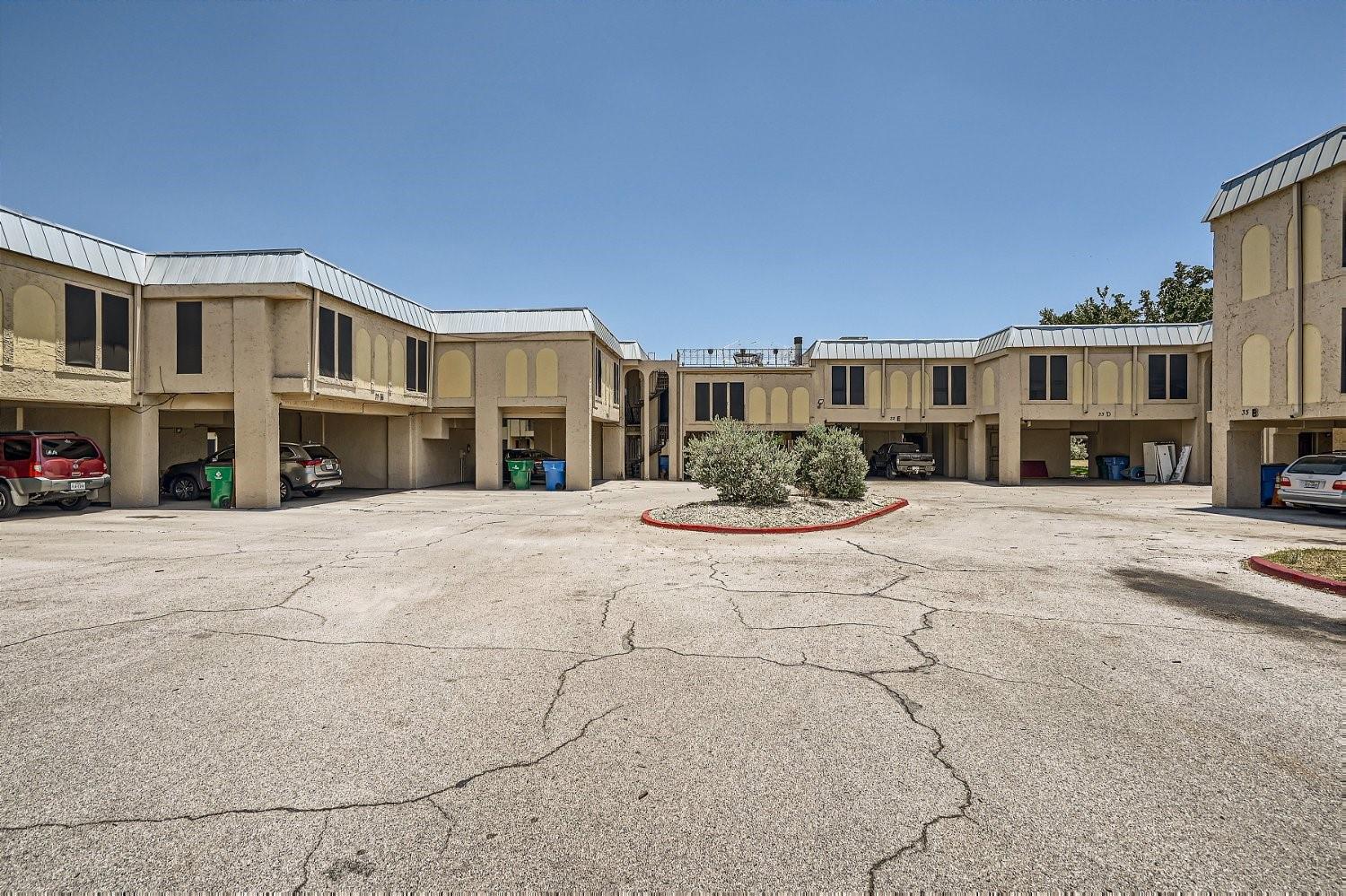 5918 Lago Vista Way # D-27, Lago Vista, TX 78645