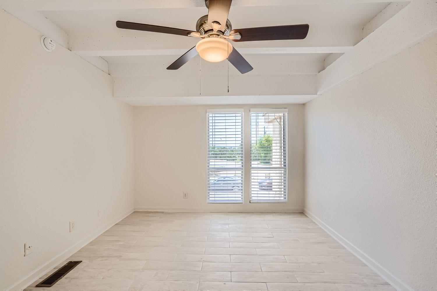 5918 Lago Vista Way # D-27, Lago Vista, TX 78645