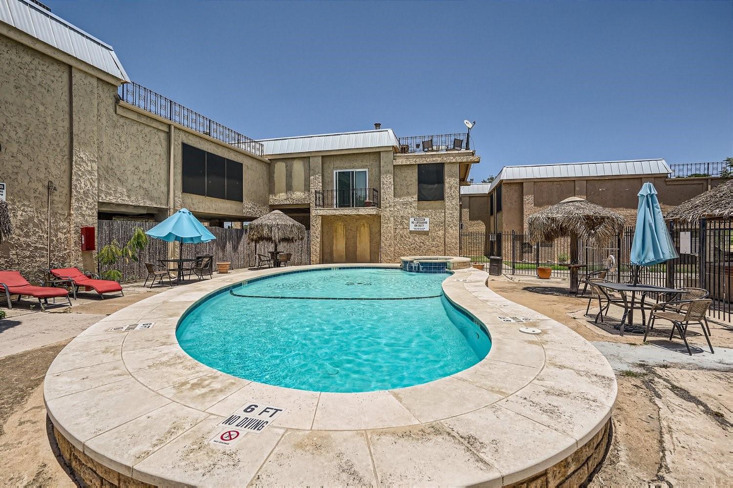 5918 Lago Vista Way # D-27, Lago Vista, TX 78645