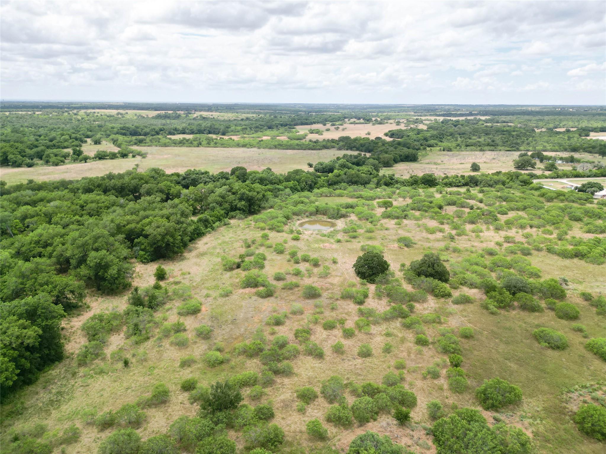 000 FM 671, Luling, TX 78648