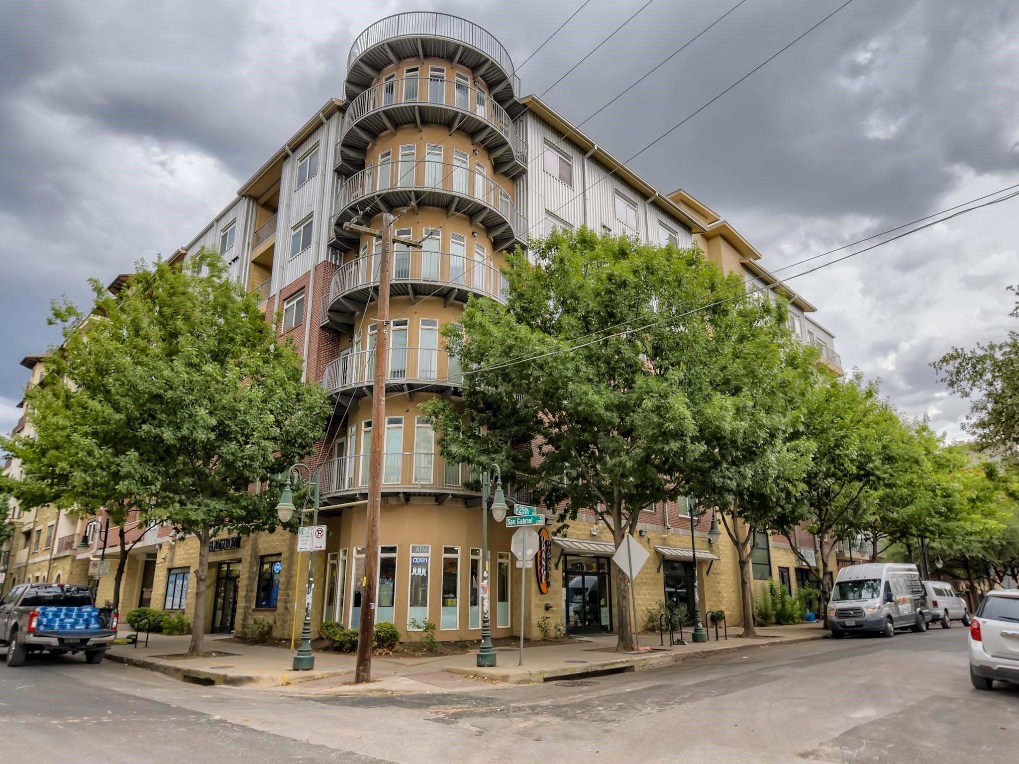 910 W 25th St # 410, Austin, TX 78705