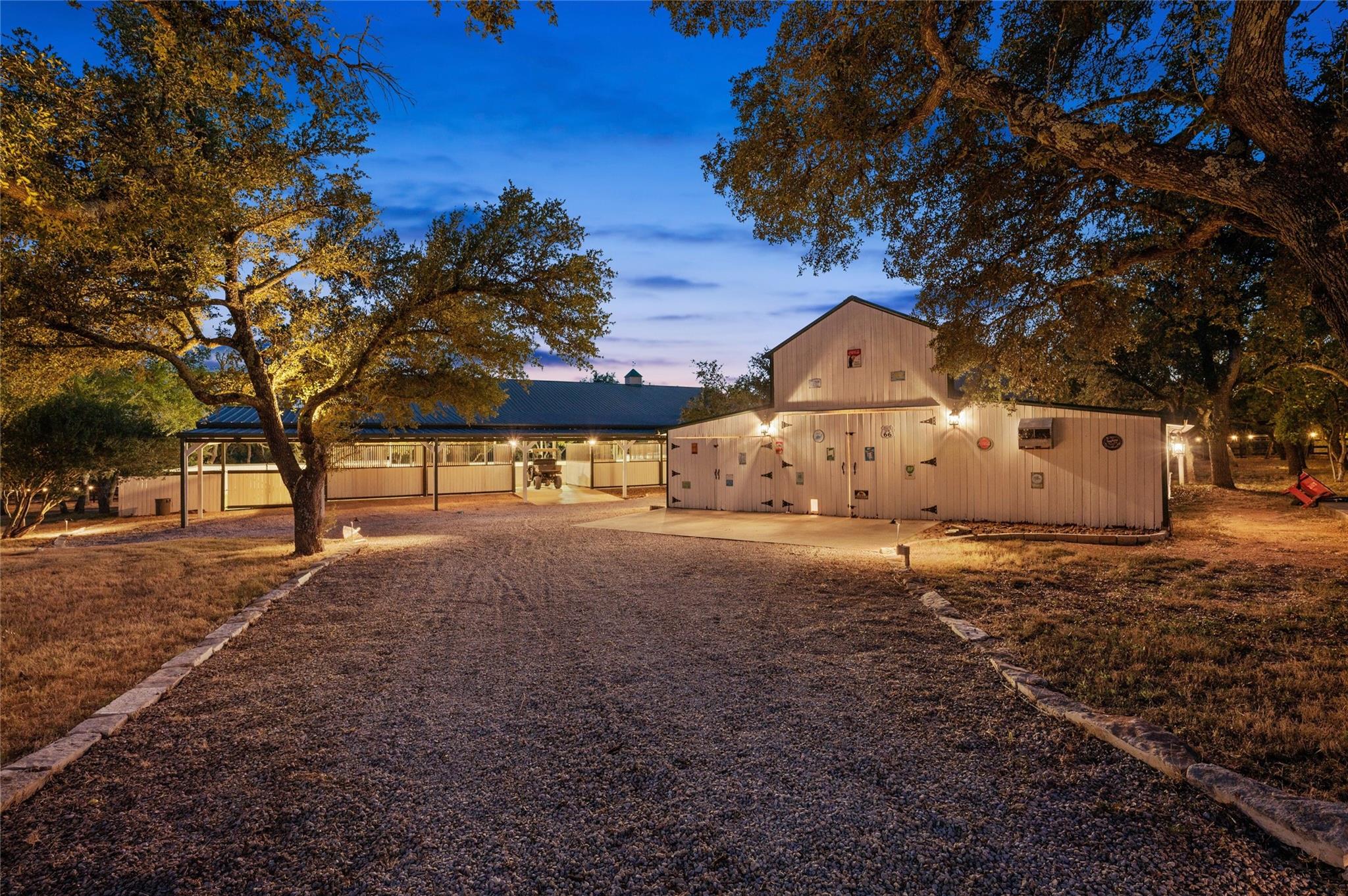 19905 Hamilton Pool Rd, Dripping Springs, TX 78620
