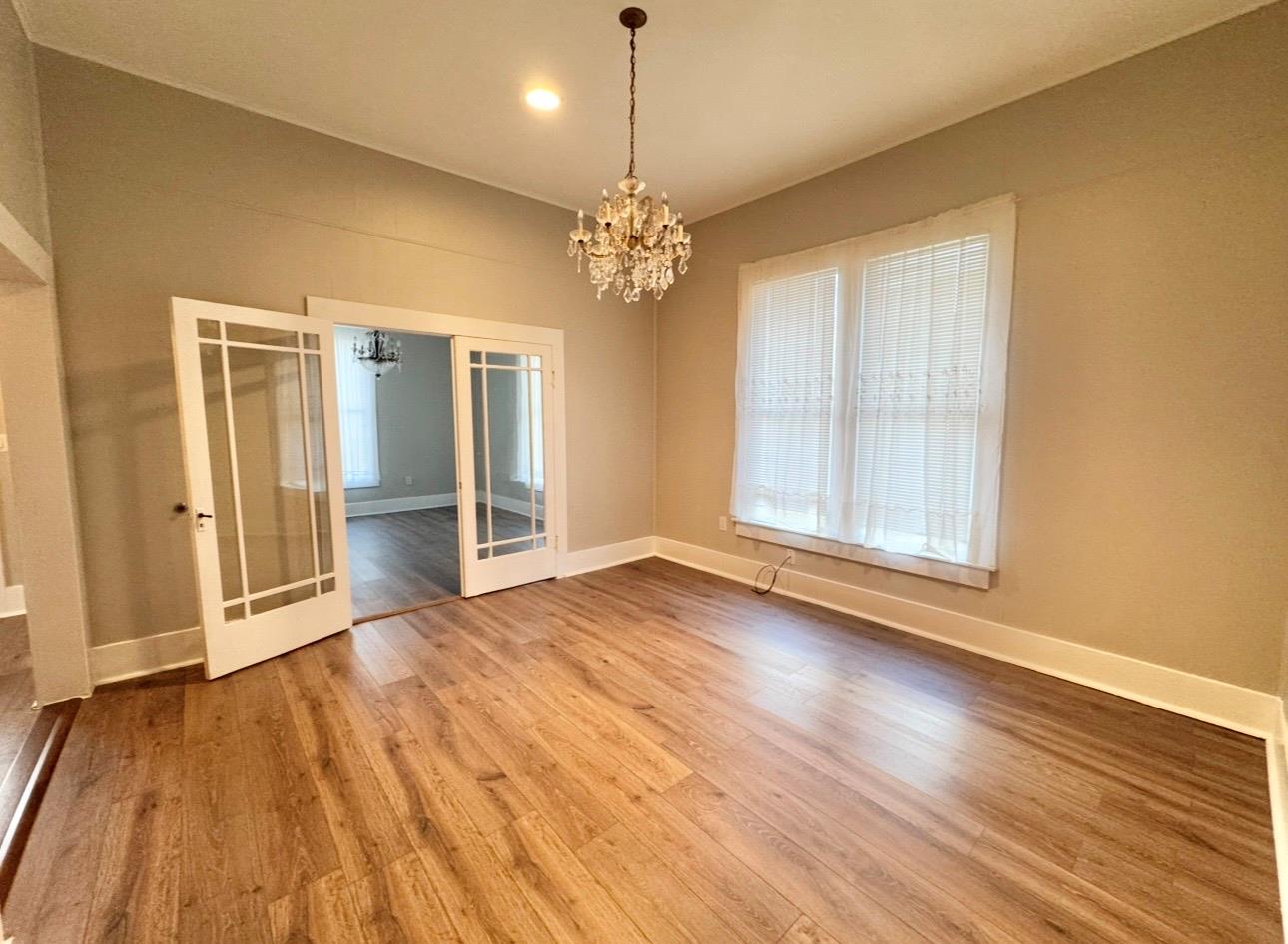 419 S Avenue C, Elgin, TX 78621