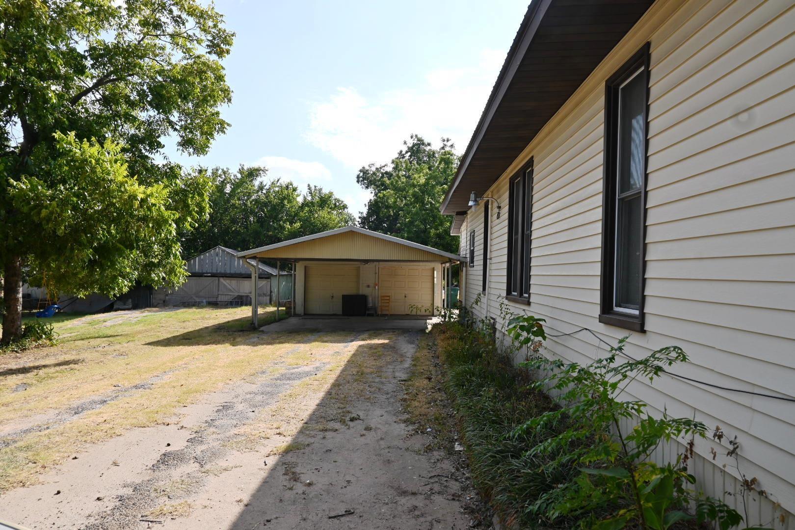 419 S Avenue C, Elgin, TX 78621