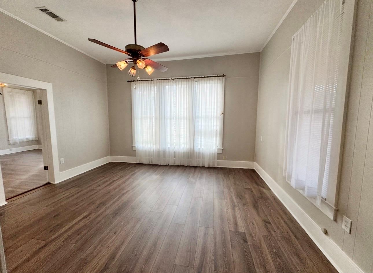 419 S Avenue C, Elgin, TX 78621