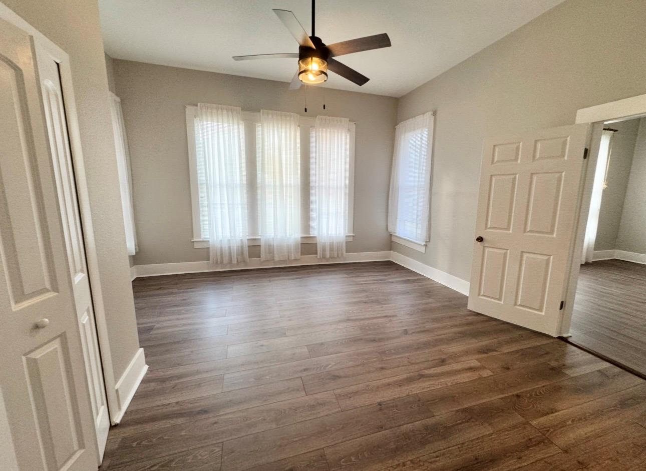 419 S Avenue C, Elgin, TX 78621