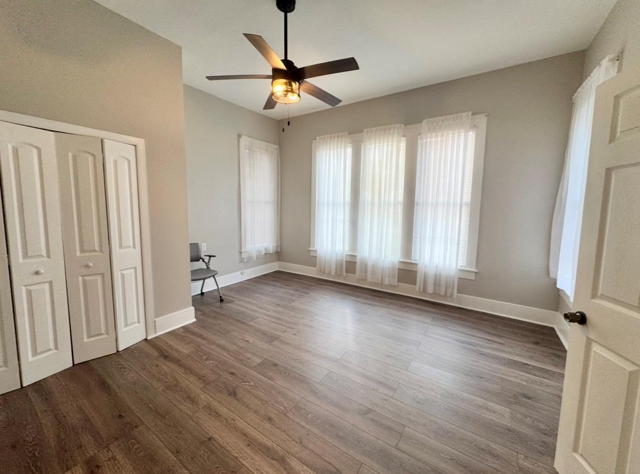 419 S Avenue C, Elgin, TX 78621