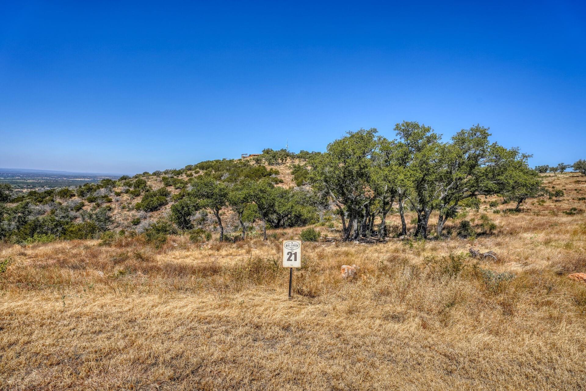 21 Southview Ct, Kingsland, TX 78639