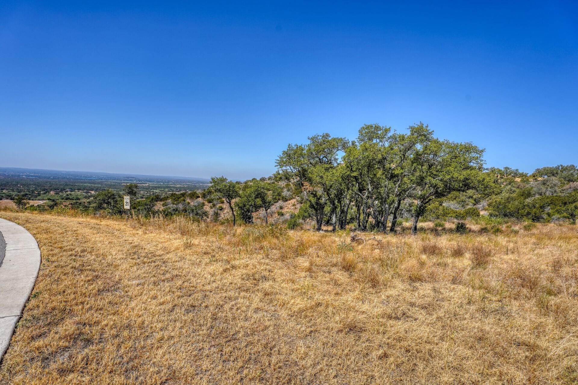 21 Southview Ct, Kingsland, TX 78639