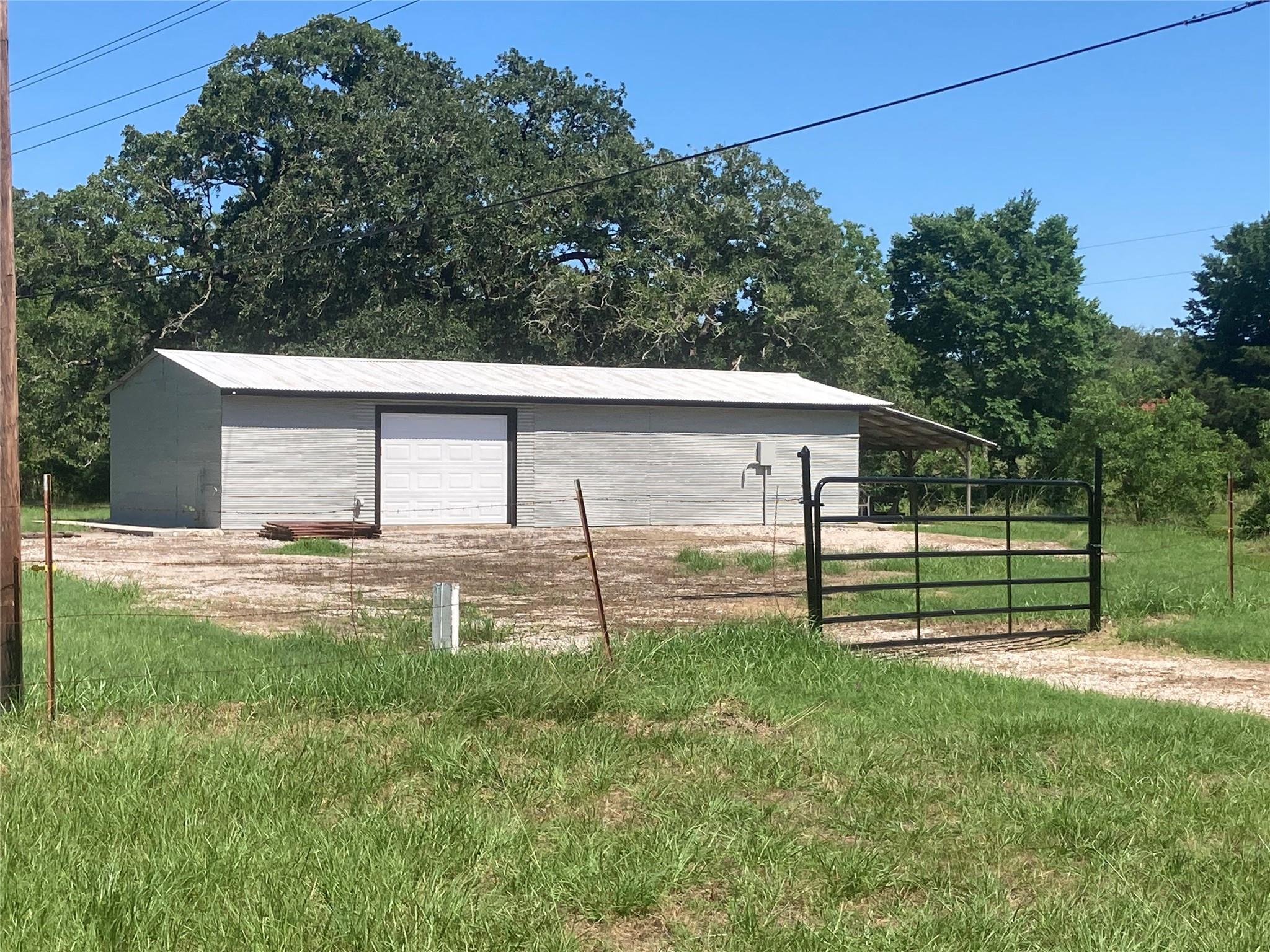 Giddings, TX 78942
