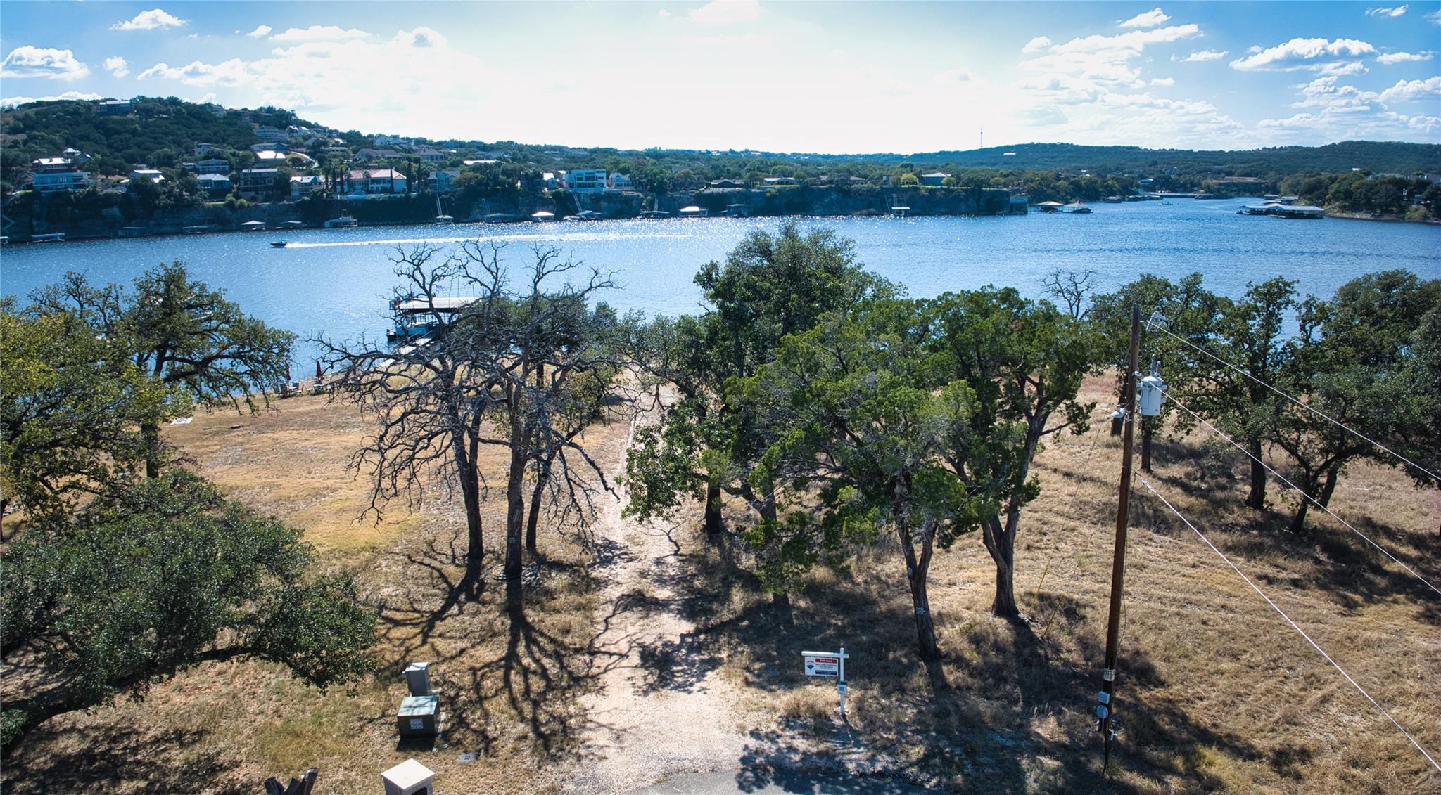 1200 Dusk Ct, Lago Vista, TX 78645