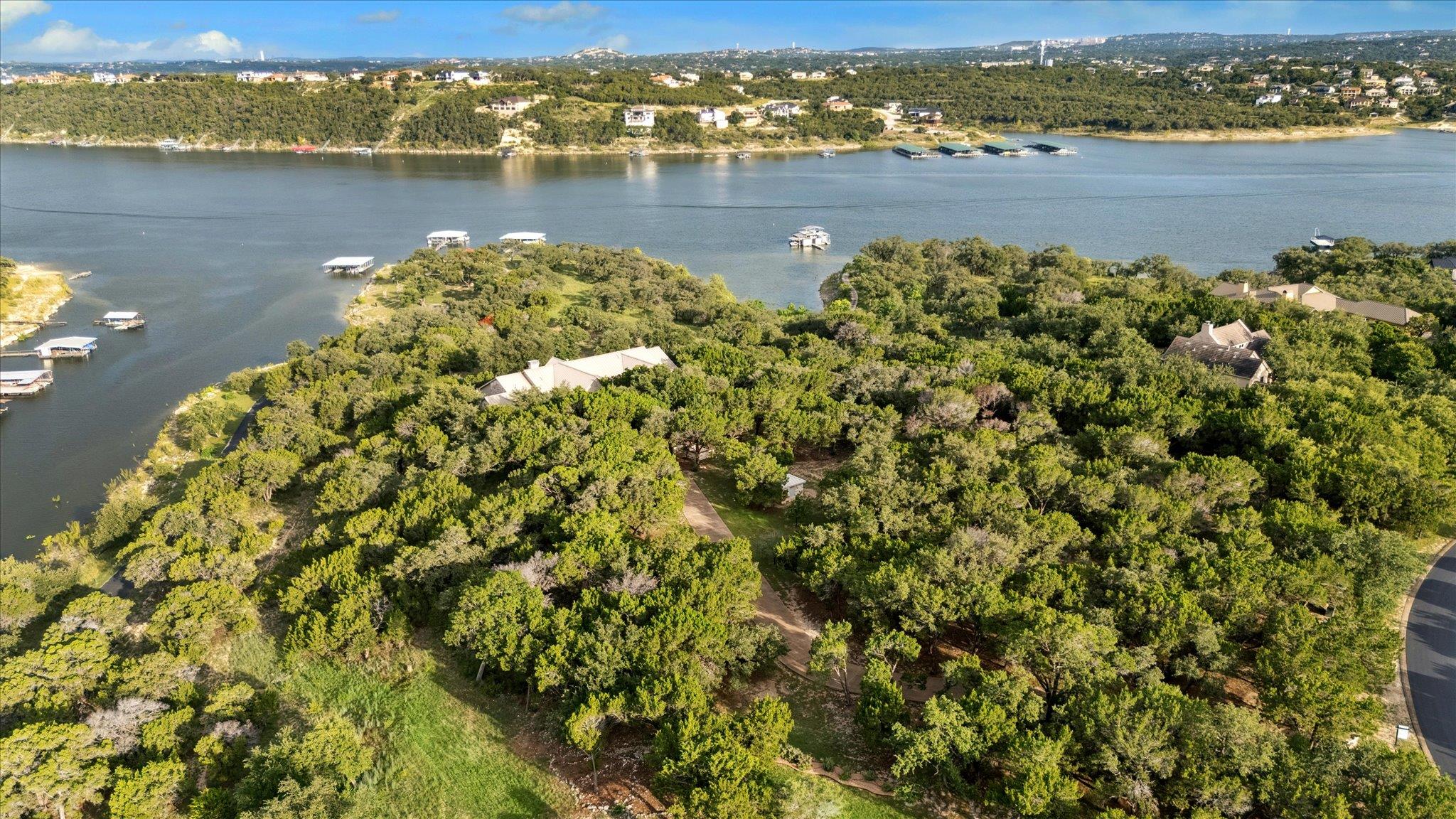 19586 Sandcastle Dr, Spicewood, TX 78669