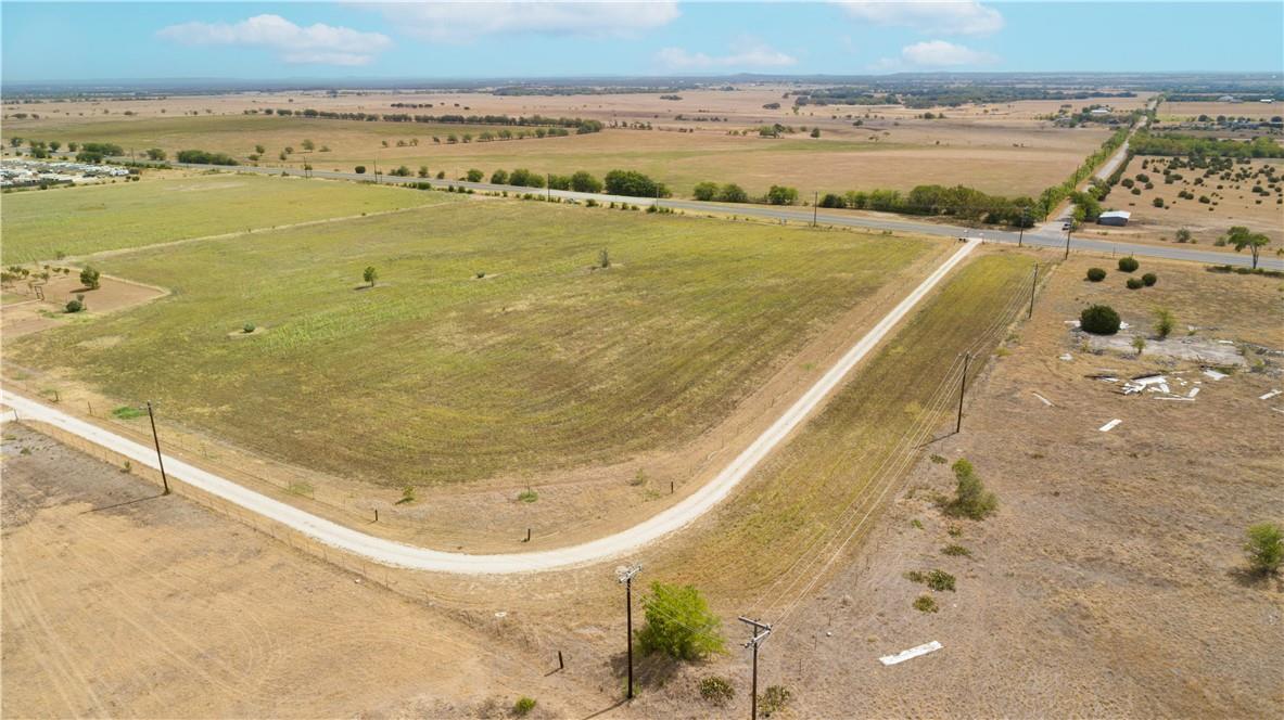 700 Highway 183, Briggs, TX 78608