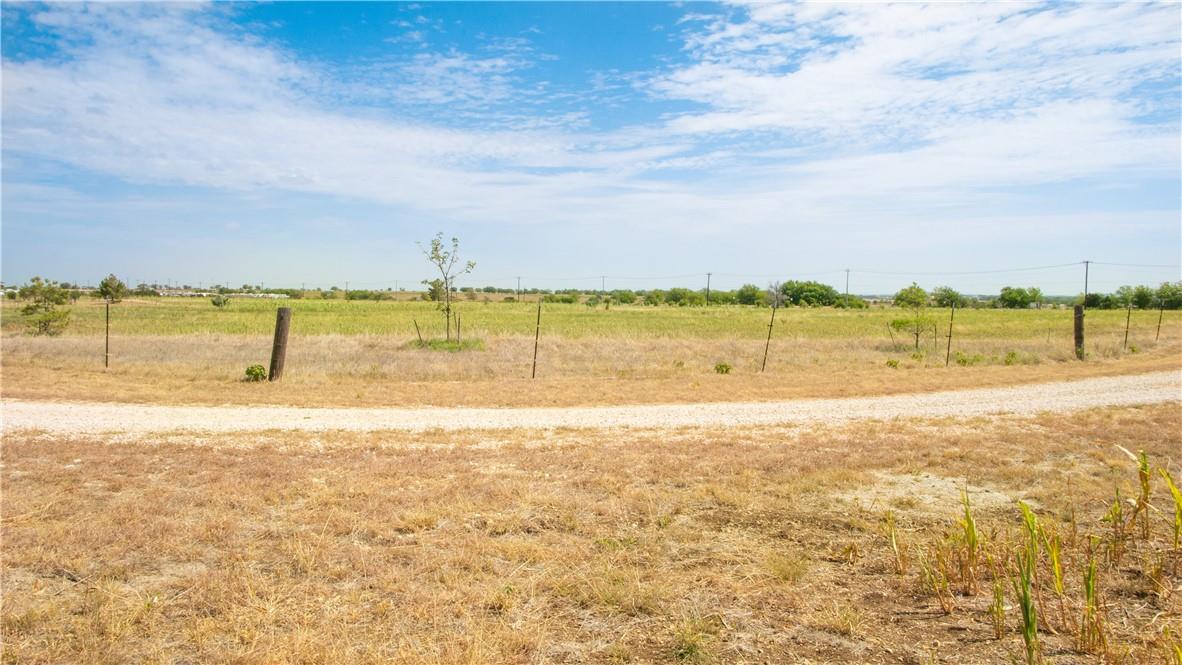 700 Highway 183, Briggs, TX 78608