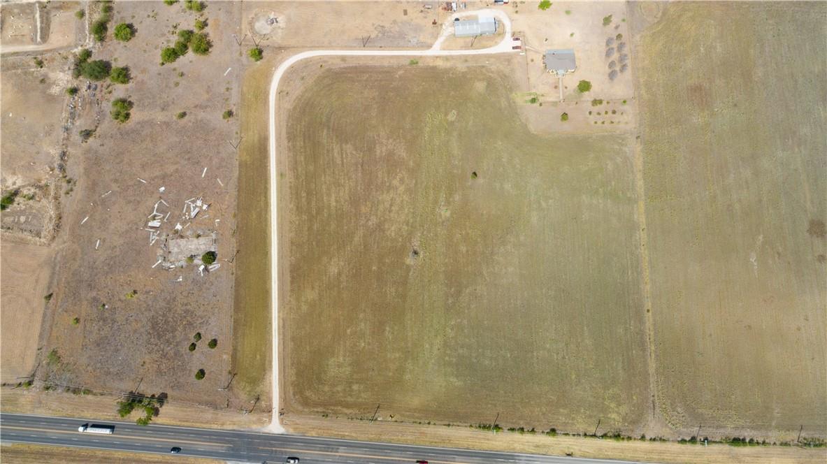 700 Highway 183, Briggs, TX 78608