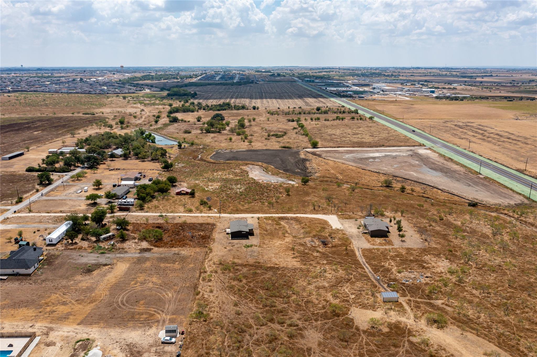 412 County Road 396, Jarrell, TX 76537