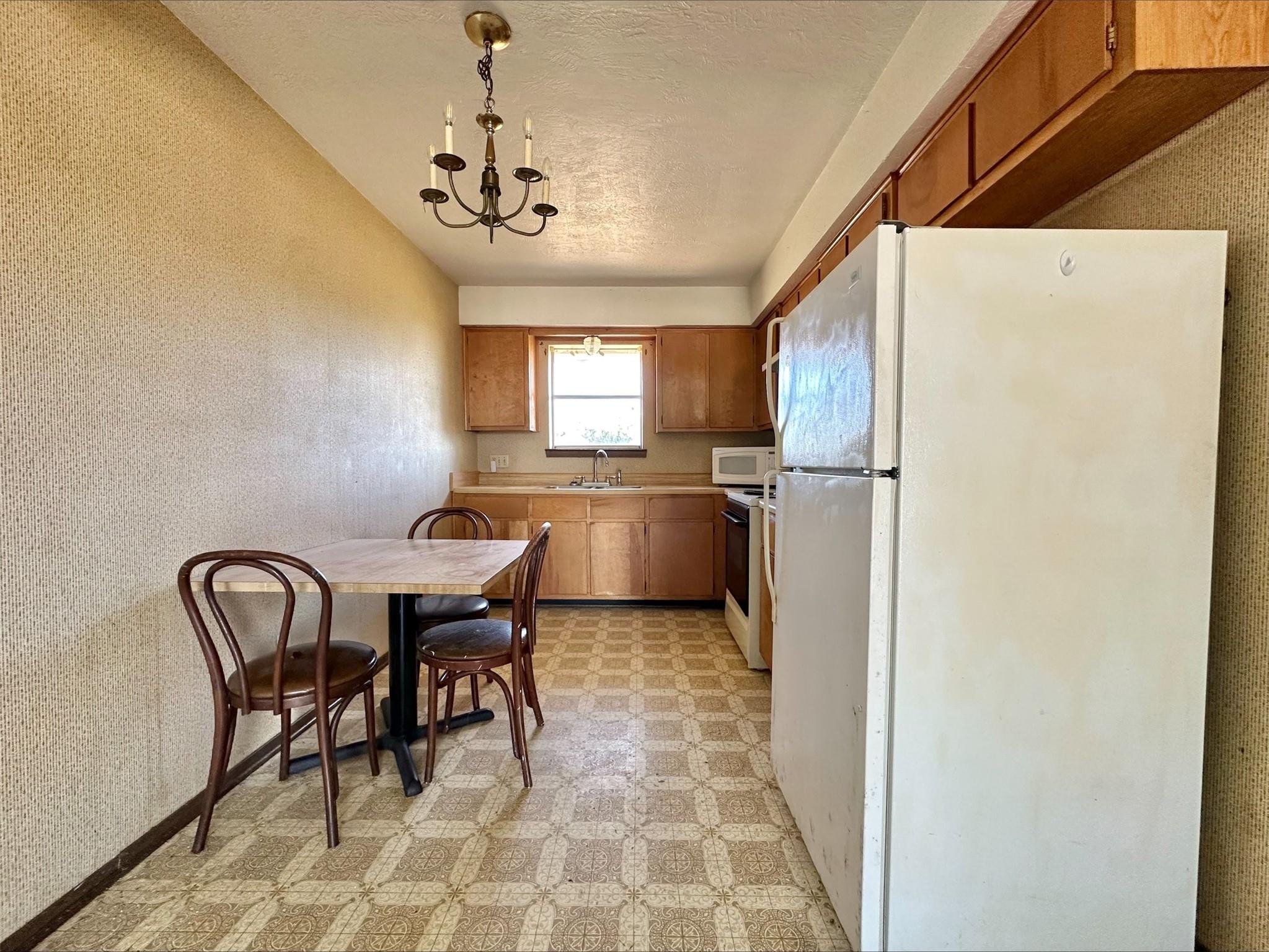 302 Calhoun Dr # 7, Rockdale, TX 76567