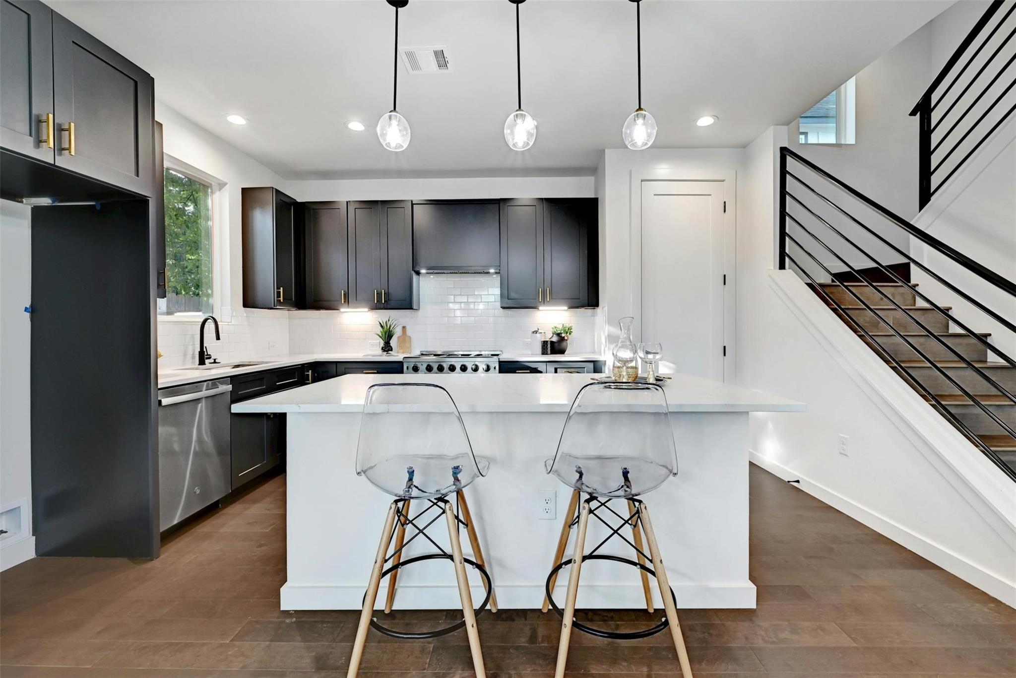 6210 Larch Ter # A, Austin, TX 78741