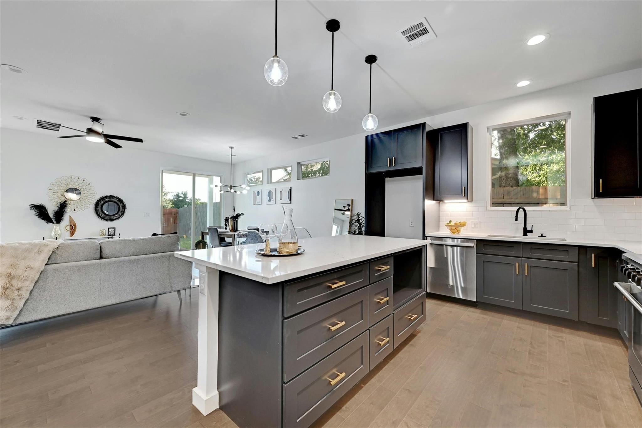 6210 Larch Ter # A, Austin, TX 78741