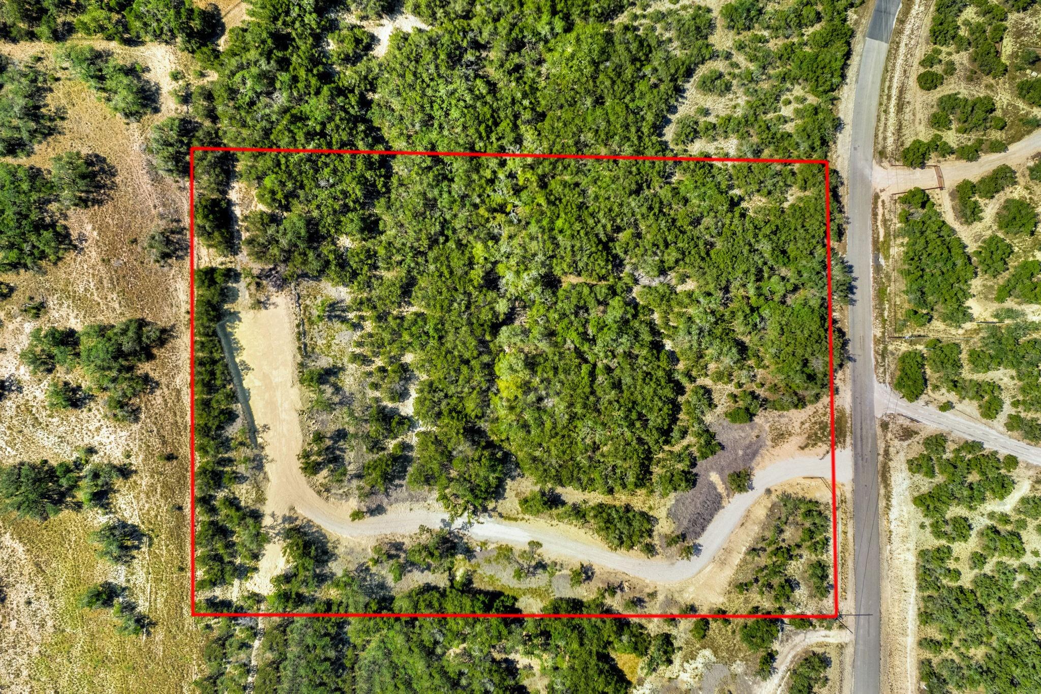 472 Stallion Estates Dr, Blanco, TX 78070