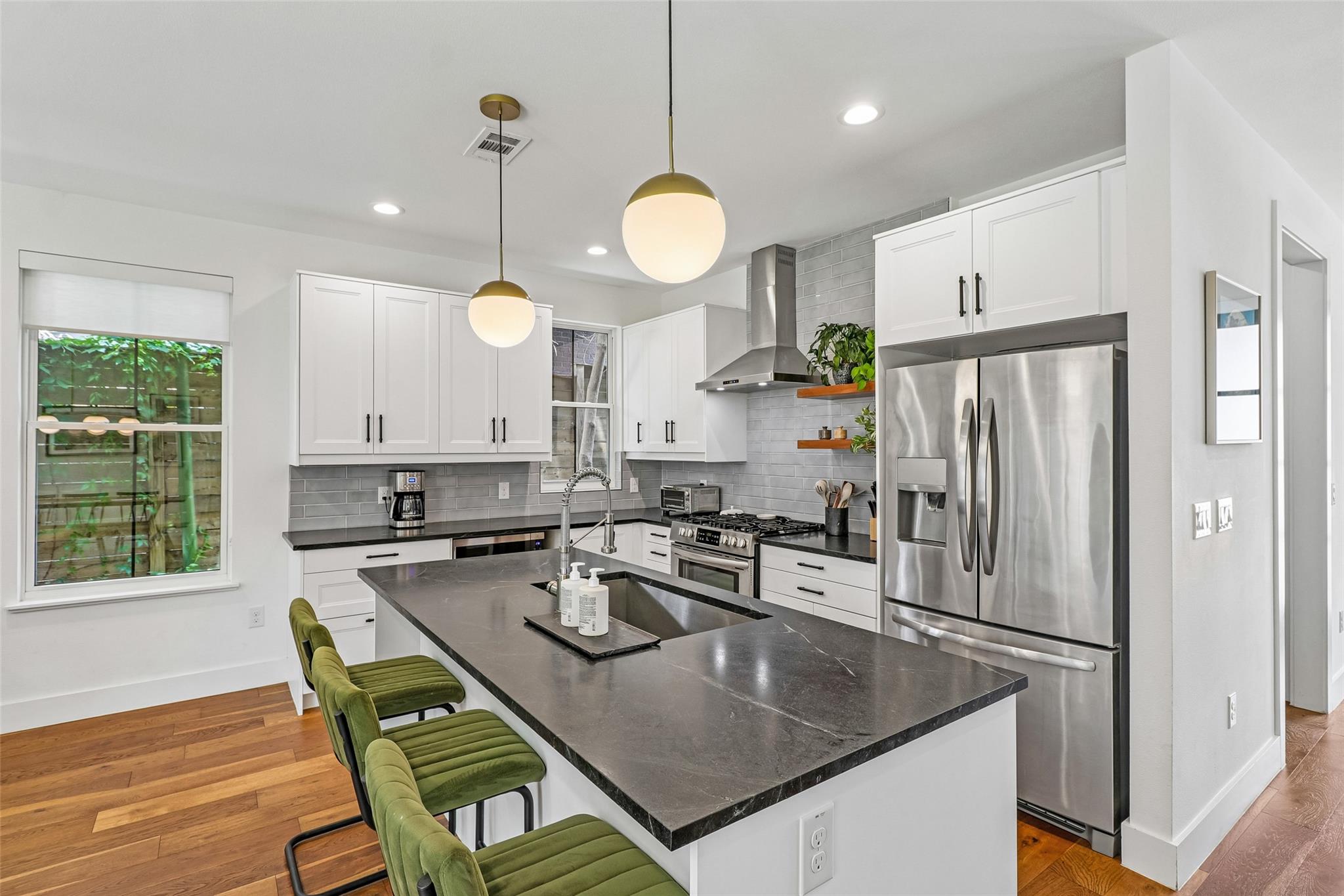 1706 Perez St # 1, Austin, TX 78721