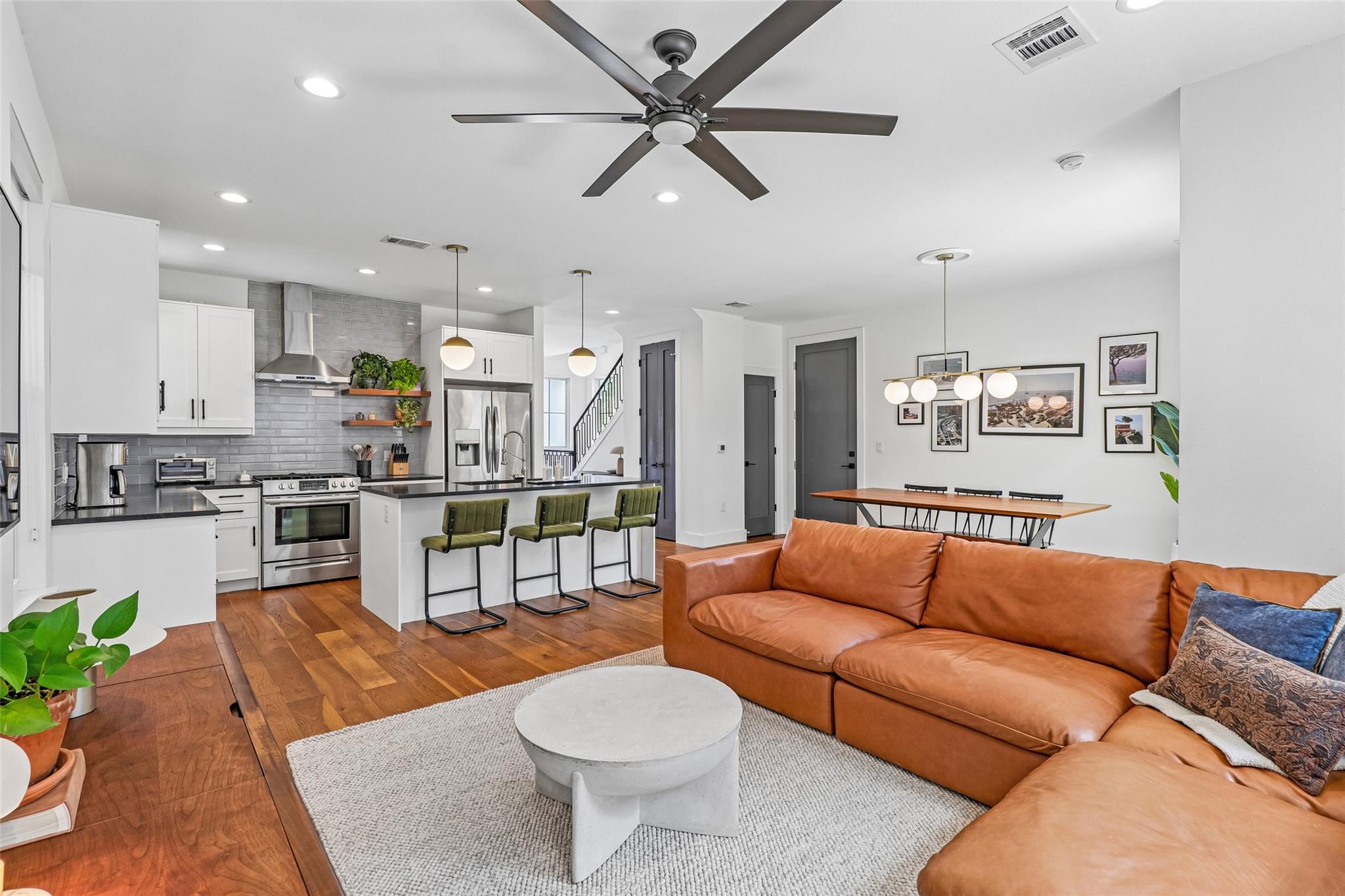 1706 Perez St # 1, Austin, TX 78721