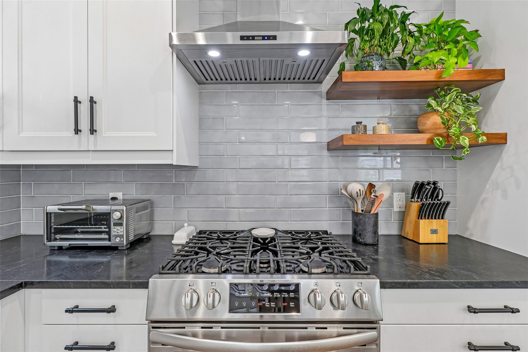 1706 Perez St # 1, Austin, TX 78721