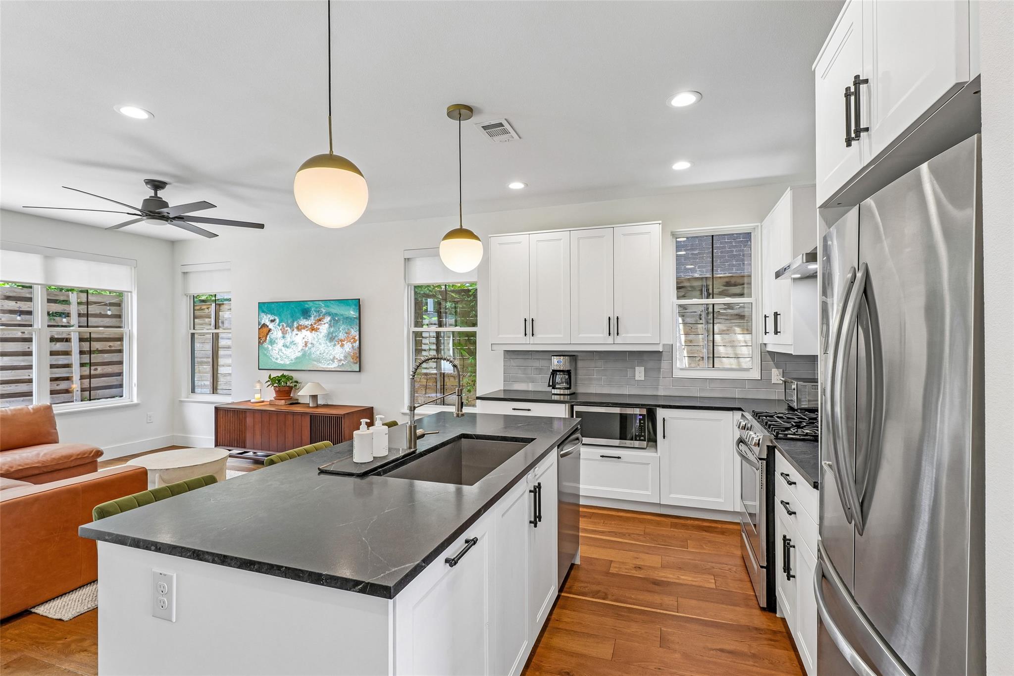 1706 Perez St # 1, Austin, TX 78721