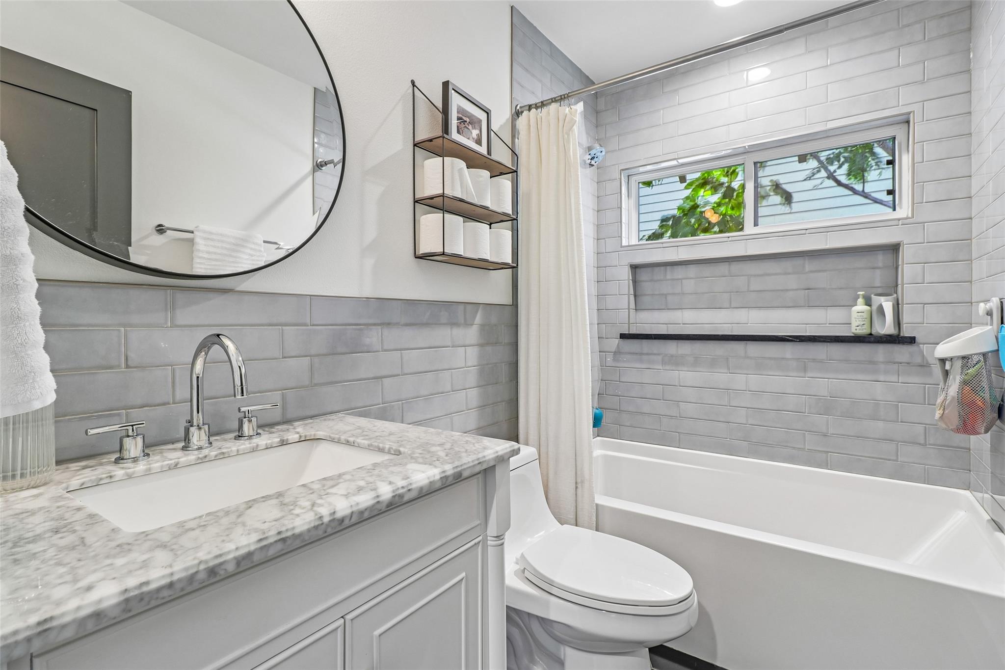1706 Perez St # 1, Austin, TX 78721