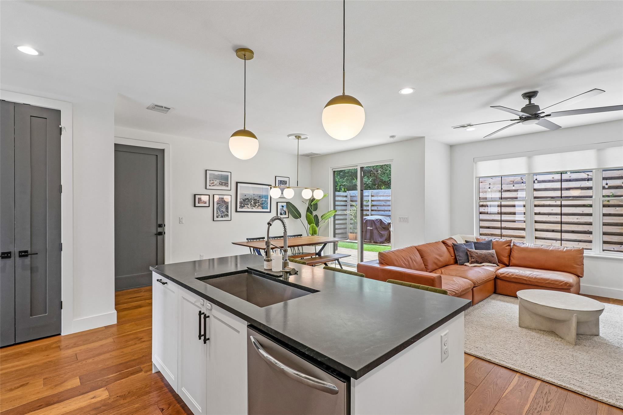 1706 Perez St # 1, Austin, TX 78721