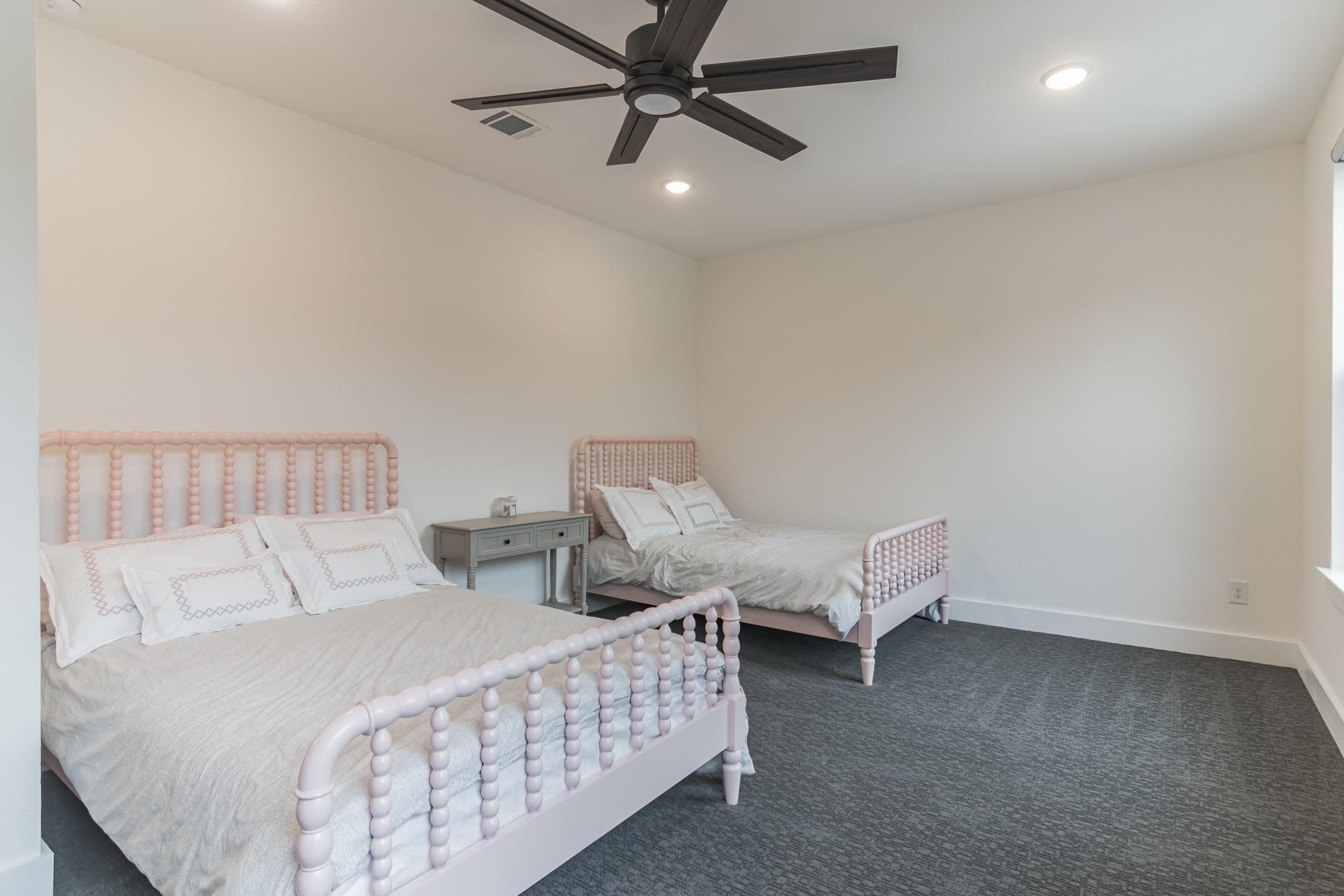11119 Lakeside Dr, Jonestown, TX 78645