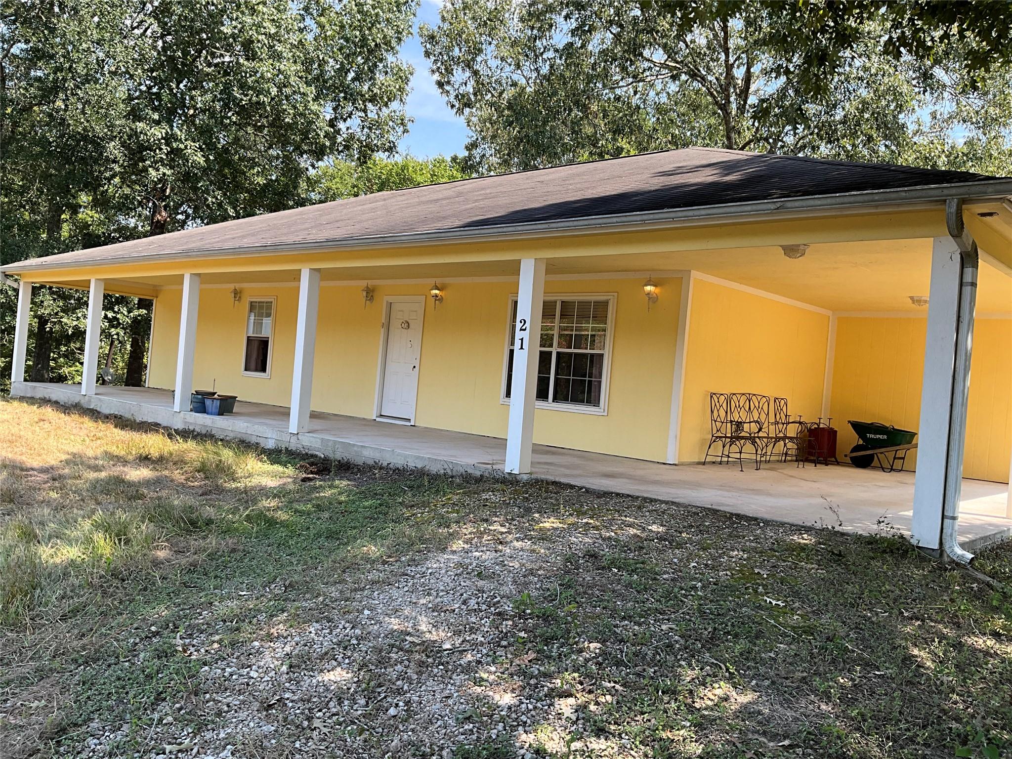 21 Anderson Ln, Coldspring, TX 77331