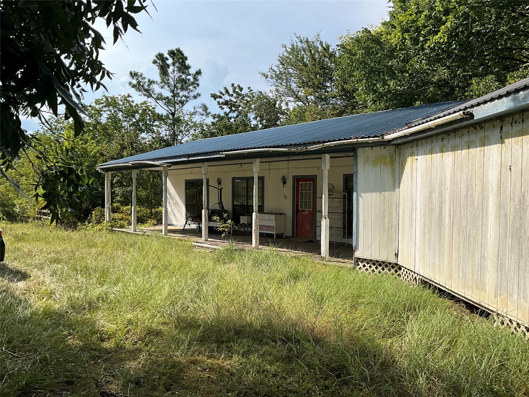 21 Anderson Ln, Coldspring, TX 77331