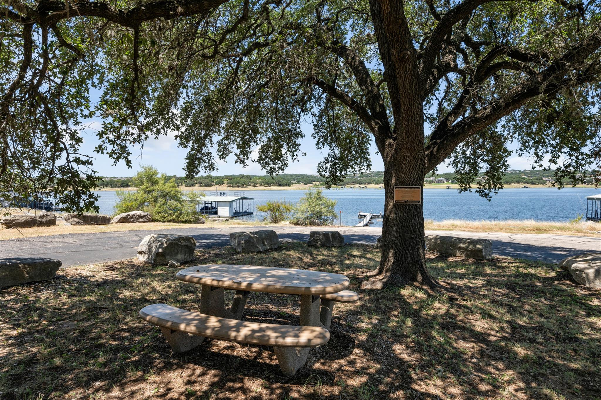 10 Thurman Bluff Dr, Spicewood, TX 78669