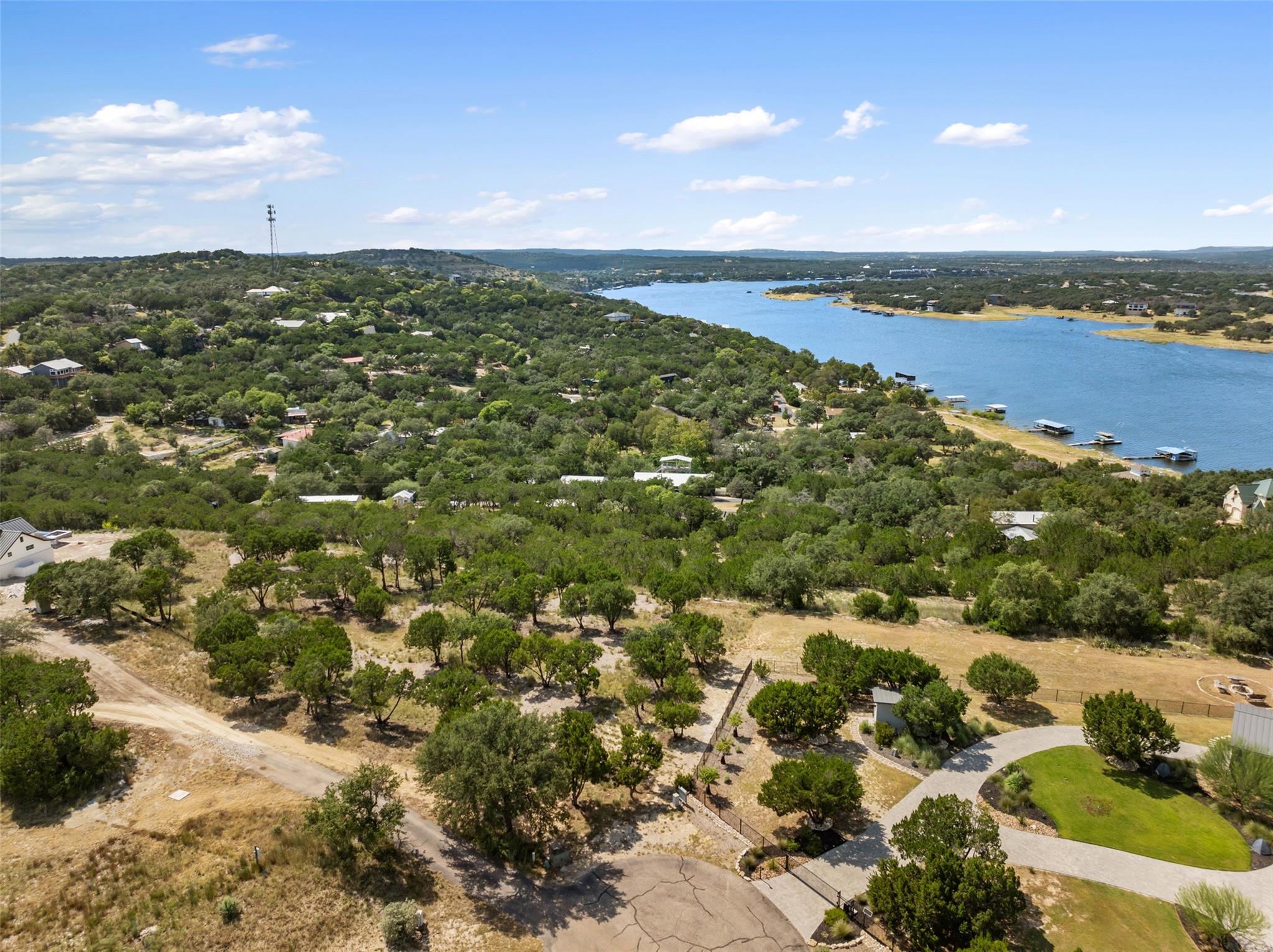 10 Thurman Bluff Dr, Spicewood, TX 78669