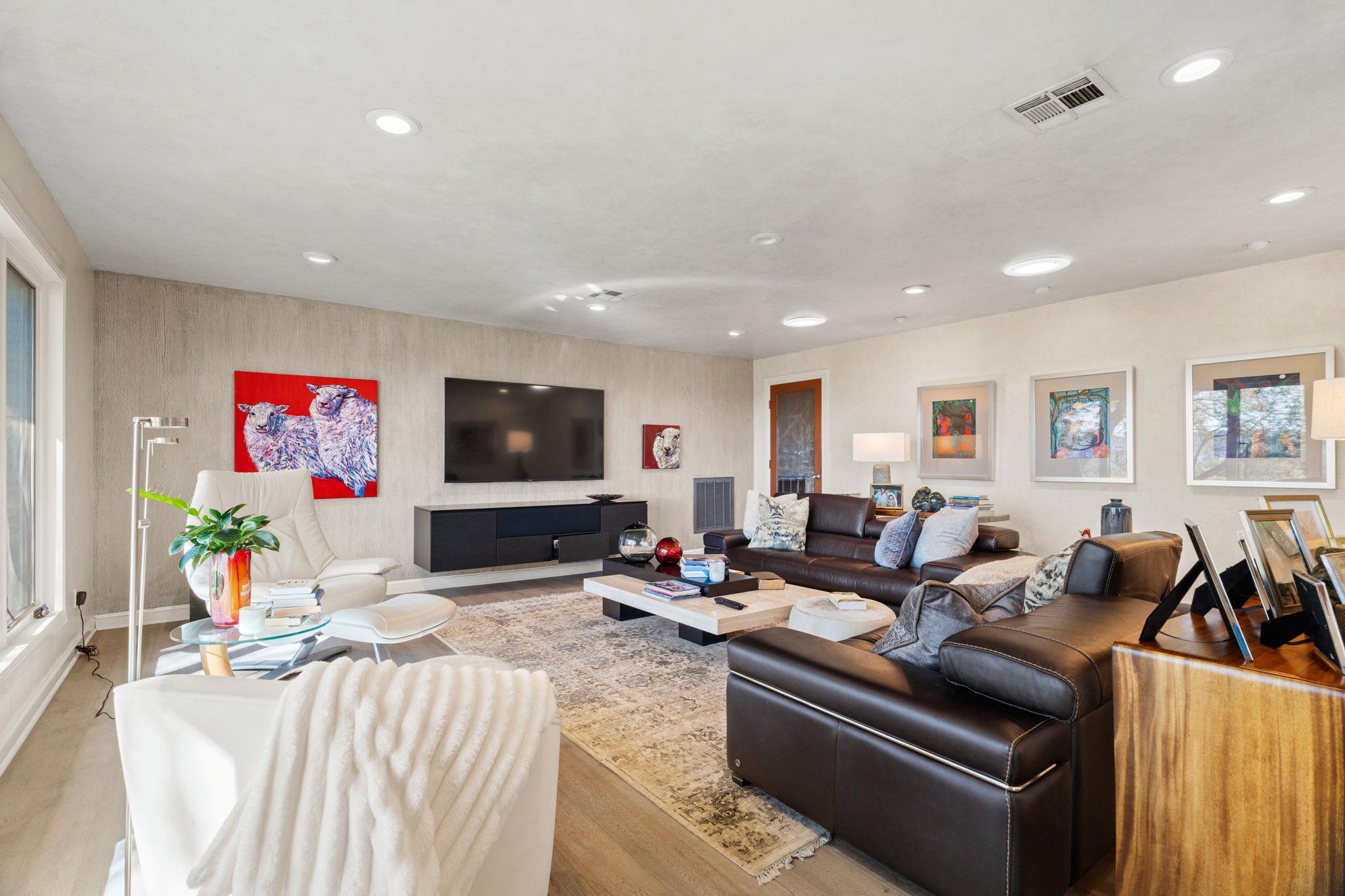 2910 Fall Creek Rd, Spicewood, TX 78669