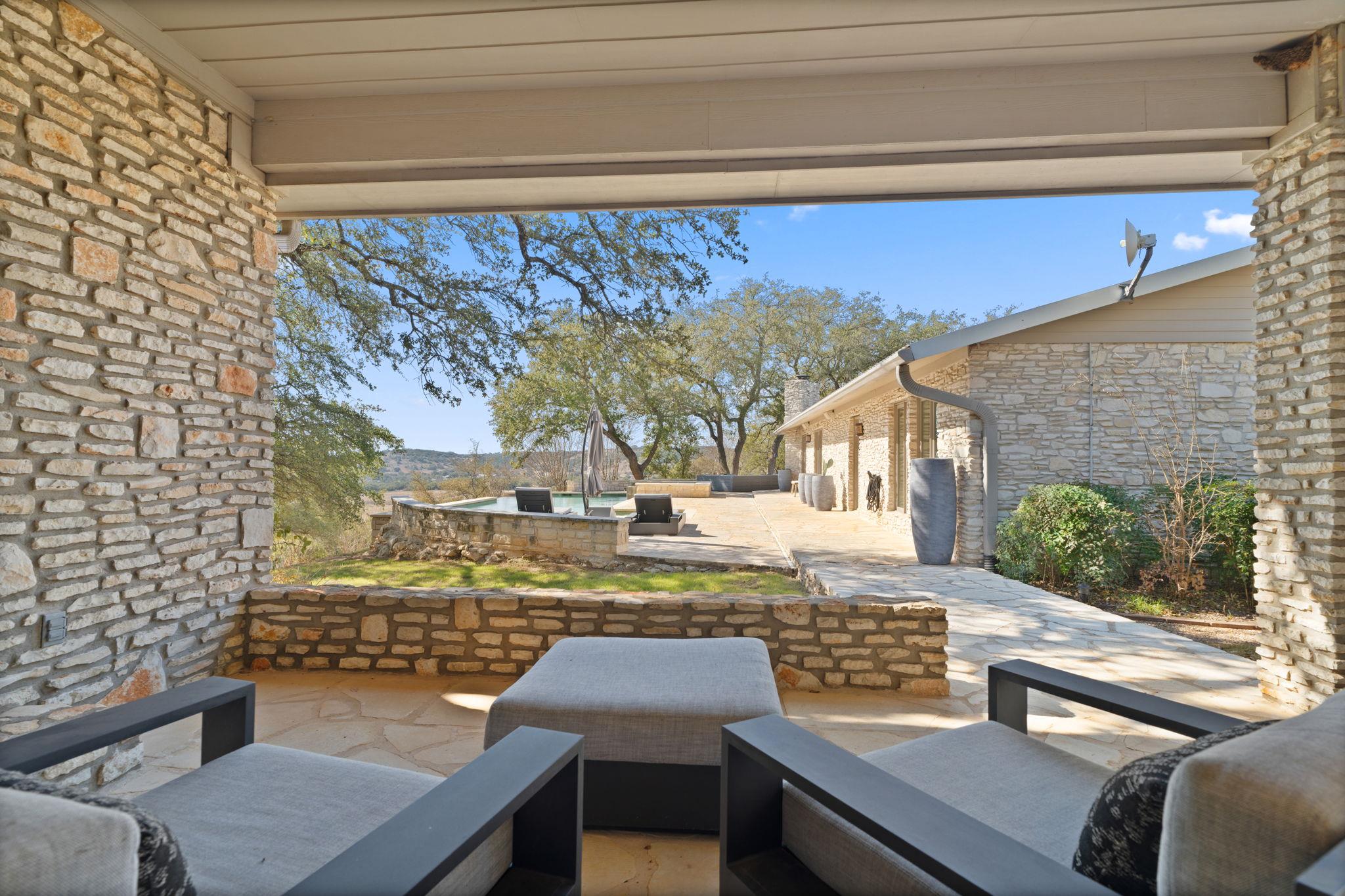 2910 Fall Creek Rd, Spicewood, TX 78669