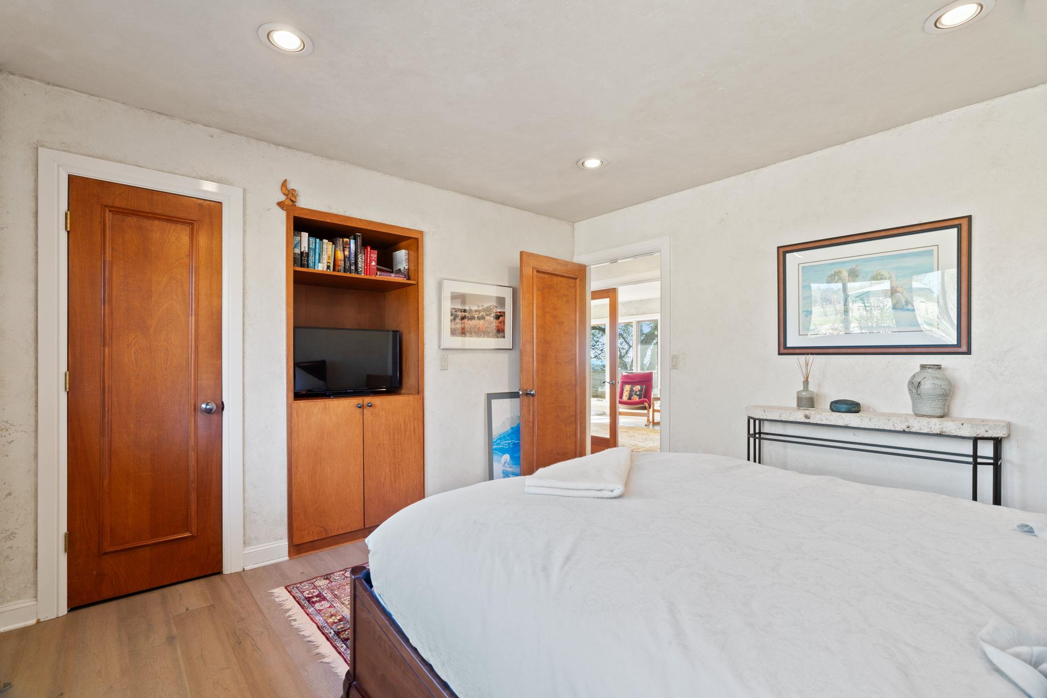 2910 Fall Creek Rd, Spicewood, TX 78669