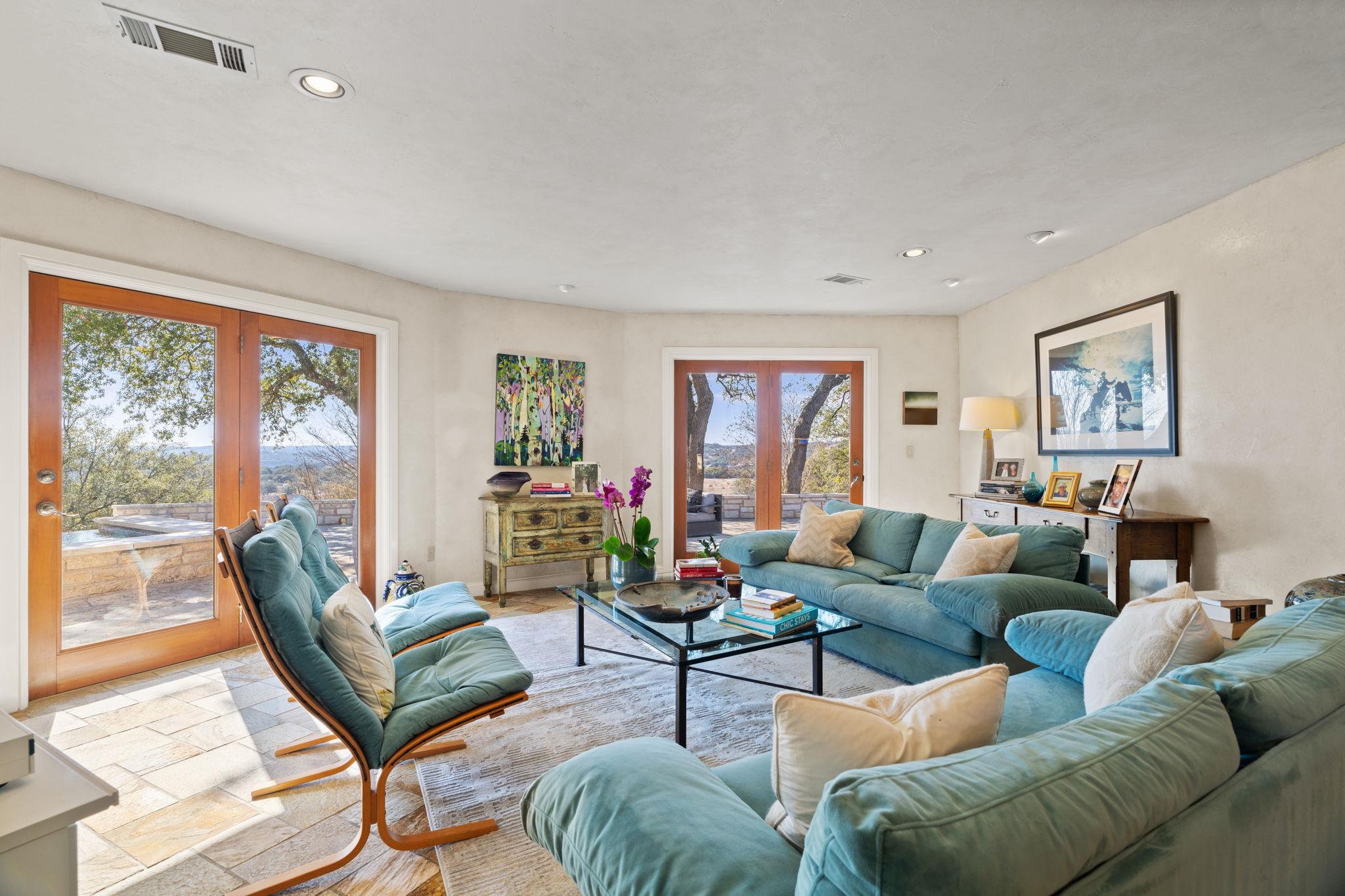 2910 Fall Creek Rd, Spicewood, TX 78669