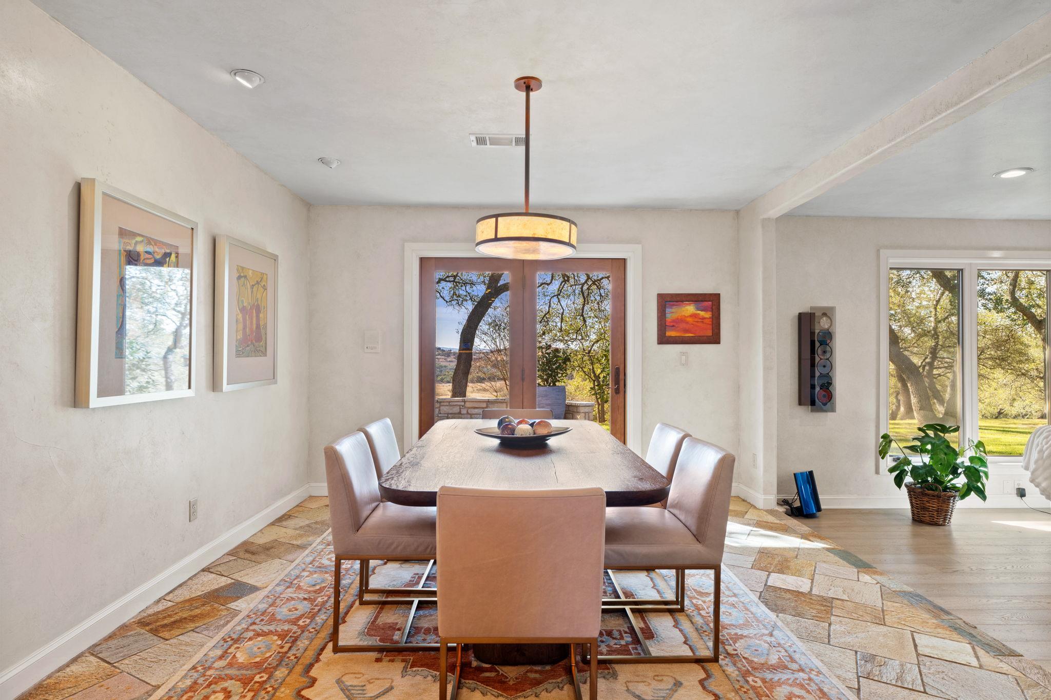 2910 Fall Creek Rd, Spicewood, TX 78669