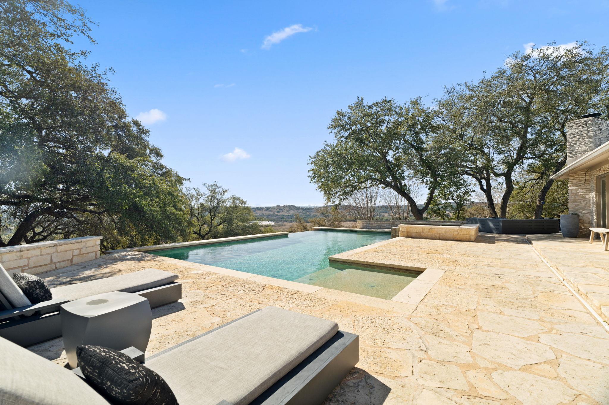2910 Fall Creek Rd, Spicewood, TX 78669