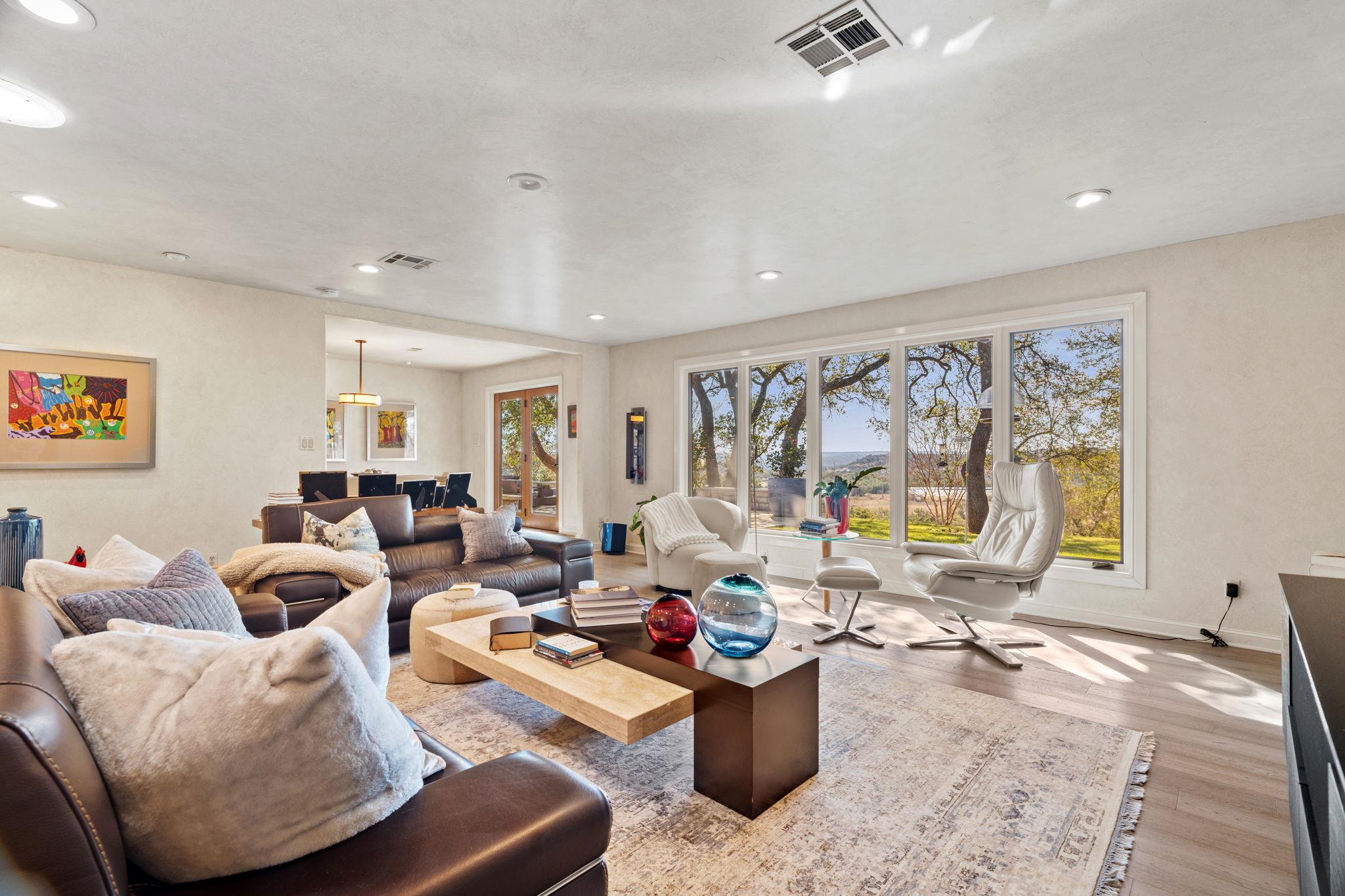 2910 Fall Creek Rd, Spicewood, TX 78669