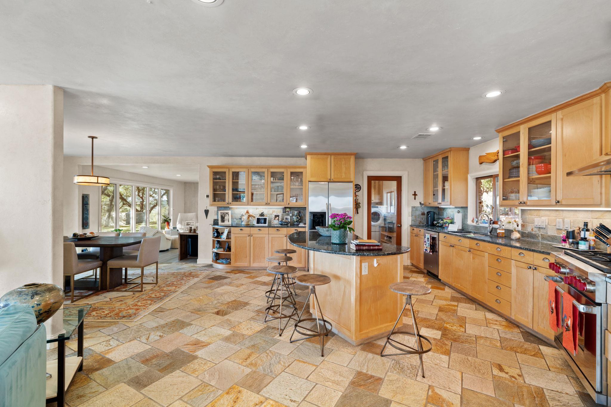 2910 Fall Creek Rd, Spicewood, TX 78669