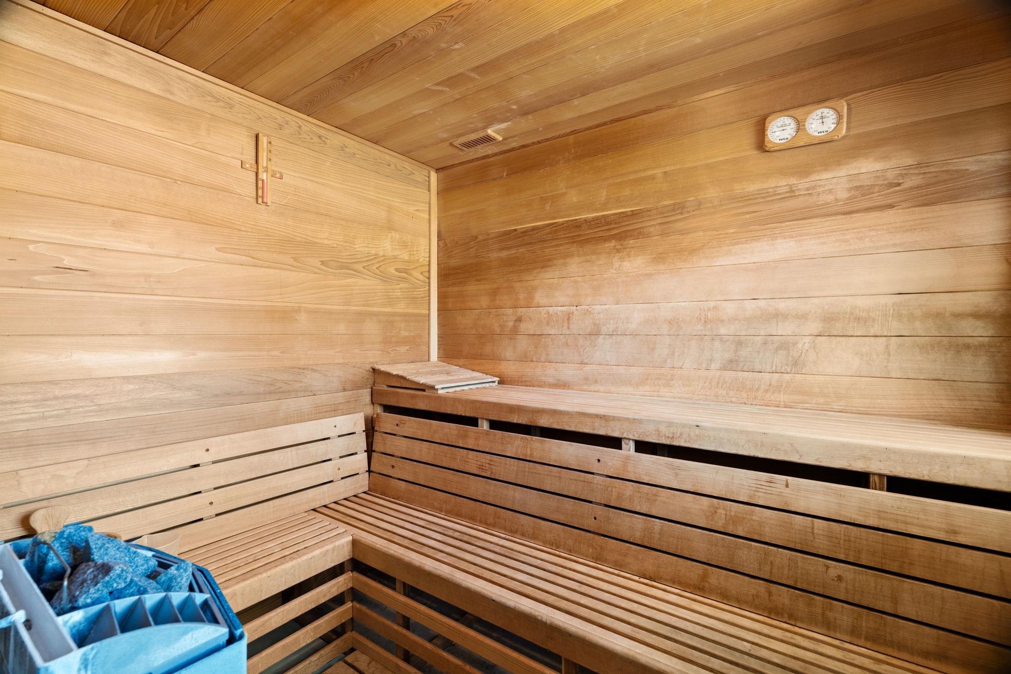 2910 Fall Creek Rd, Spicewood, TX 78669