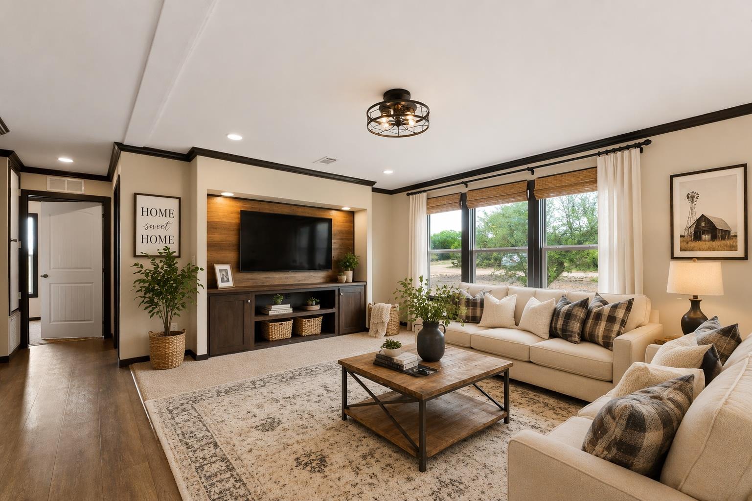 722 Wildwood Ln, Johnson City, TX 78636