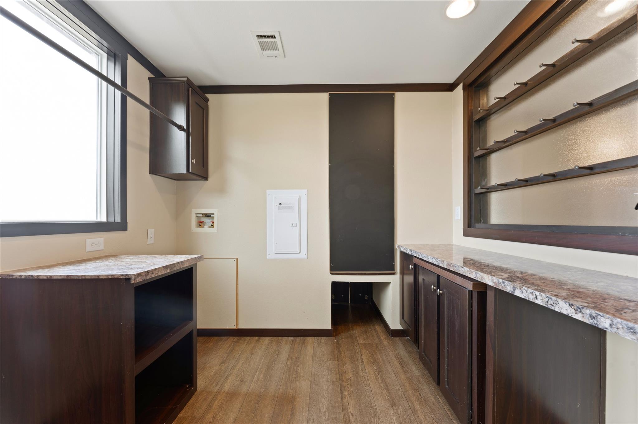 722 Wildwood Ln, Johnson City, TX 78636