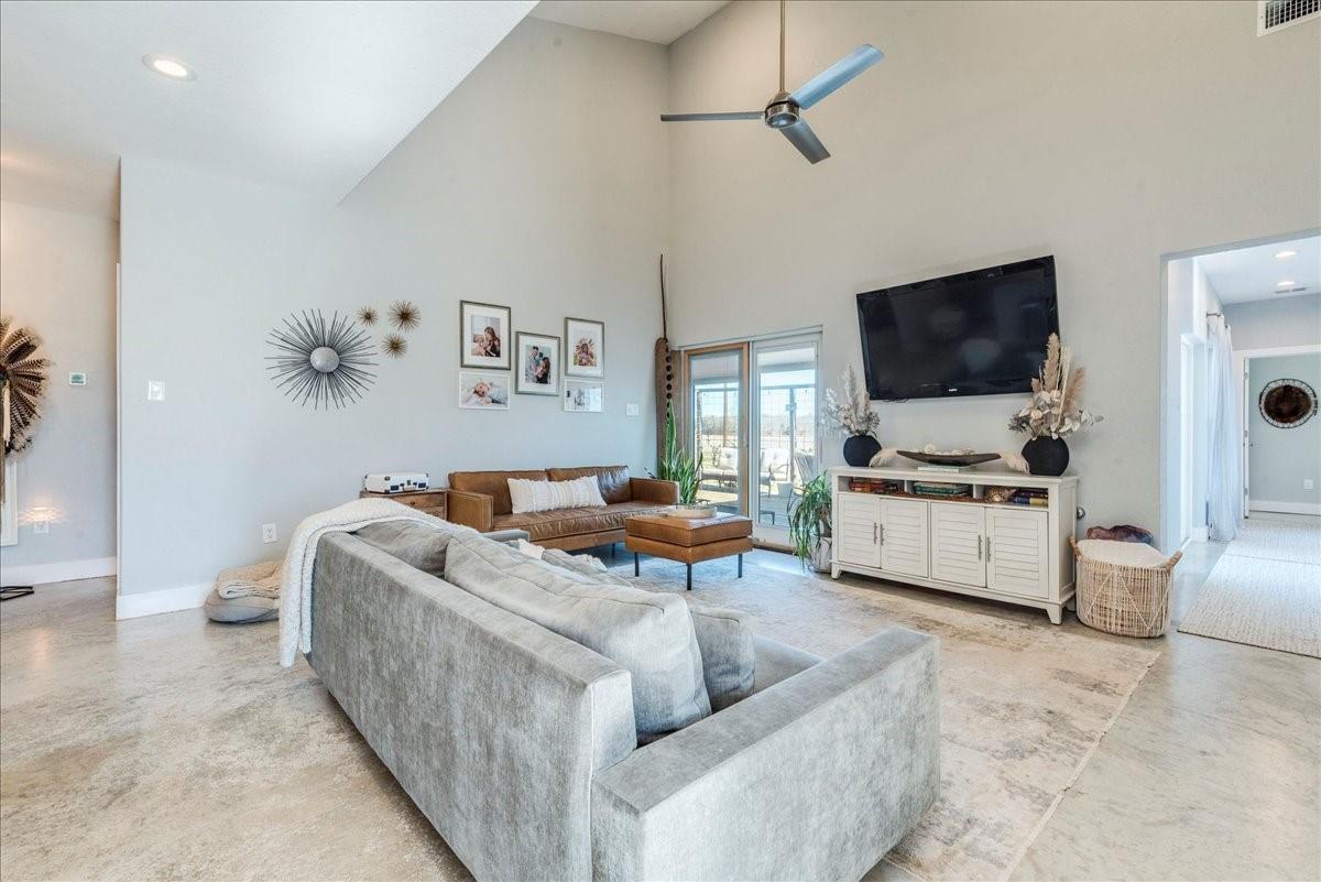 480 Mill Rd, Maxwell, TX 78656